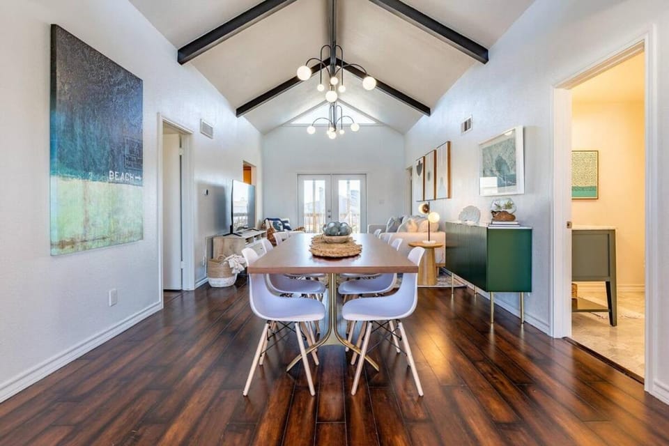 Paix Bleu- Heated Pool & Spa Pet Friendly House in Galveston Island