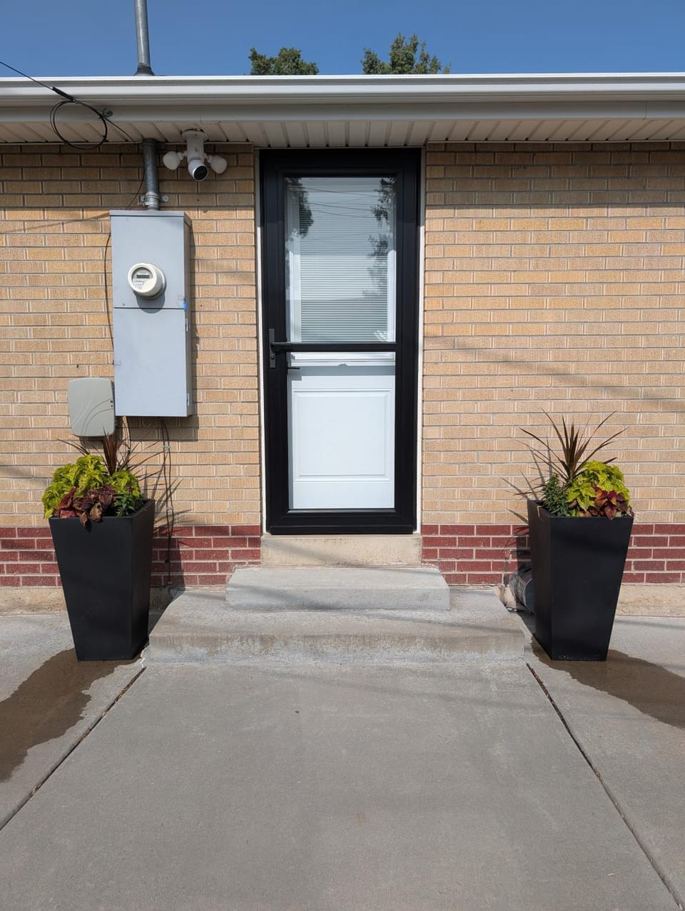 Facade/entrance