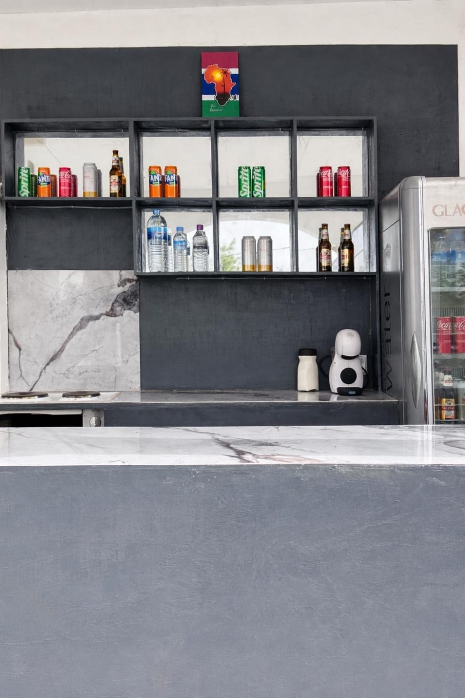 Coffee/tea facilities, Lounge or bar, minibar