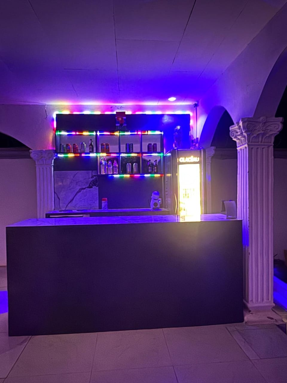 Lounge or bar, minibar