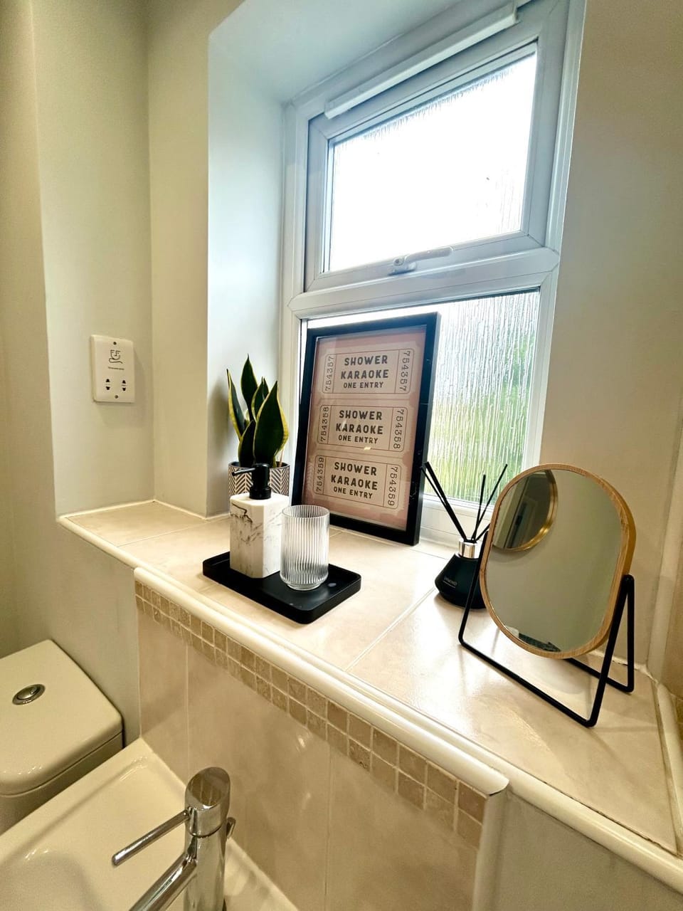 Modern 2Bed Netflix & Free Parking Telford Gem Apartment in Telford