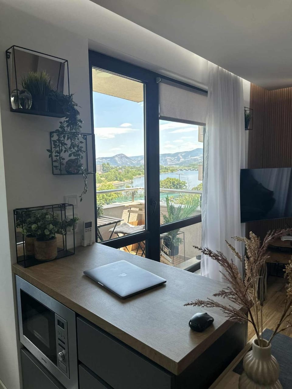 Natural landscape, Dining area