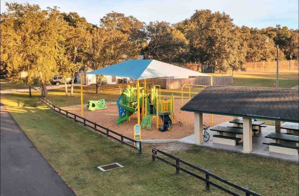 St Augustine Home 3 bdr PetFriendly Fully Fenced Backyard House in Florida