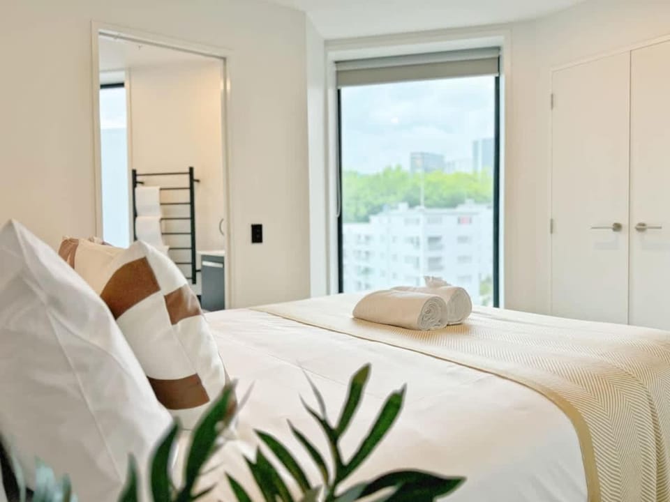One-Bed Urban Escape with Pool Gym & Sauna Apartment in Auckland