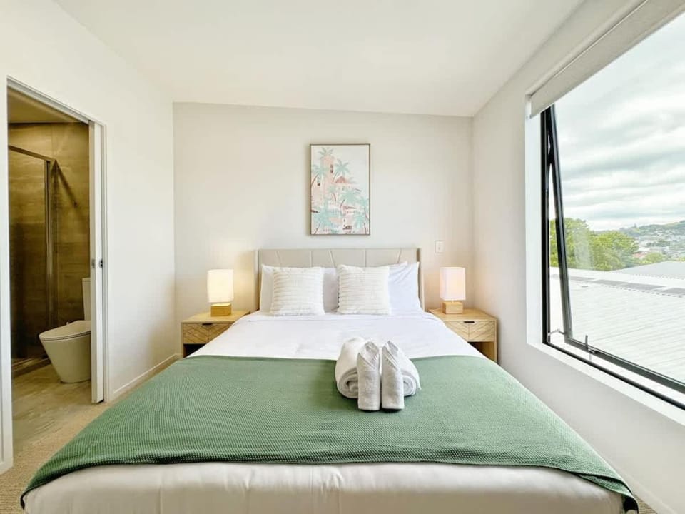 Garden Gem 2 BDR & 1 Study Townhouse Near City Center House in Auckland