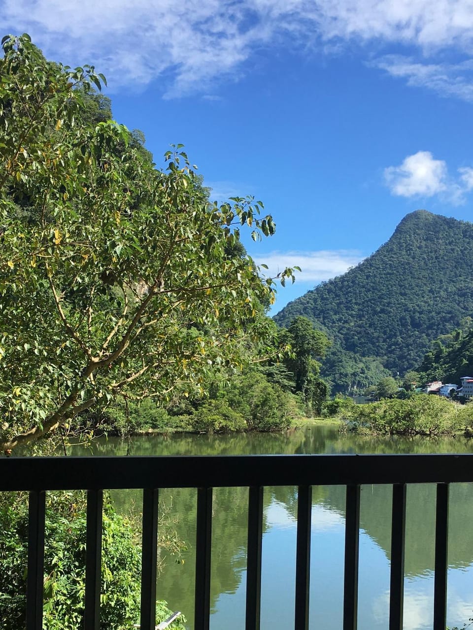 Ba Be Lakeside Bungalow Resort in Vietnam