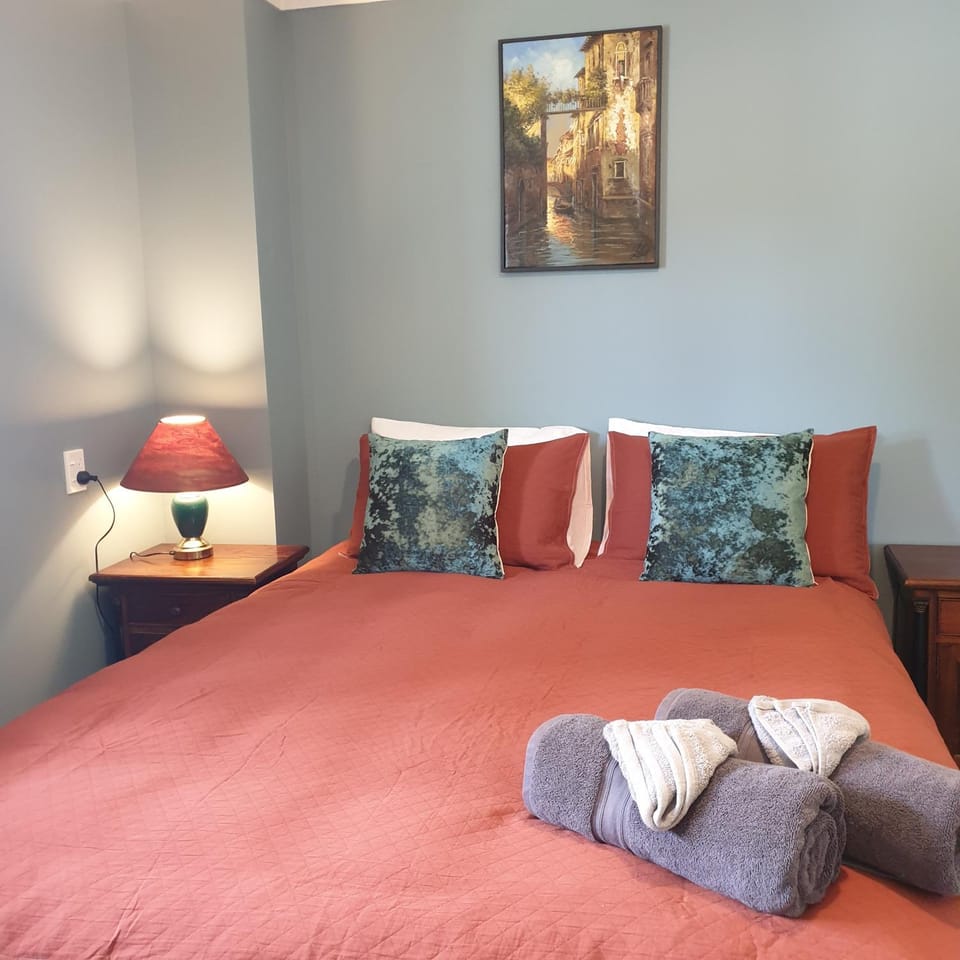 The Redbarn House in Manawatū-Whanganui, New Zealand
