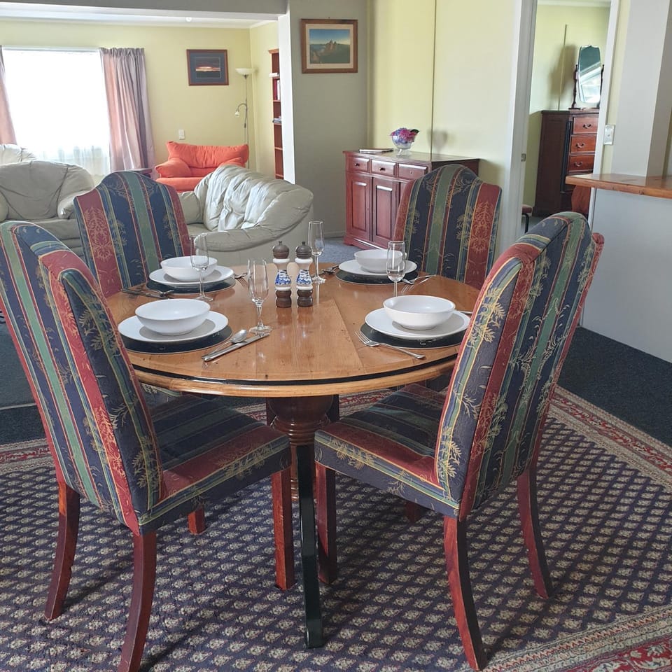 The Redbarn House in Manawatū-Whanganui, New Zealand