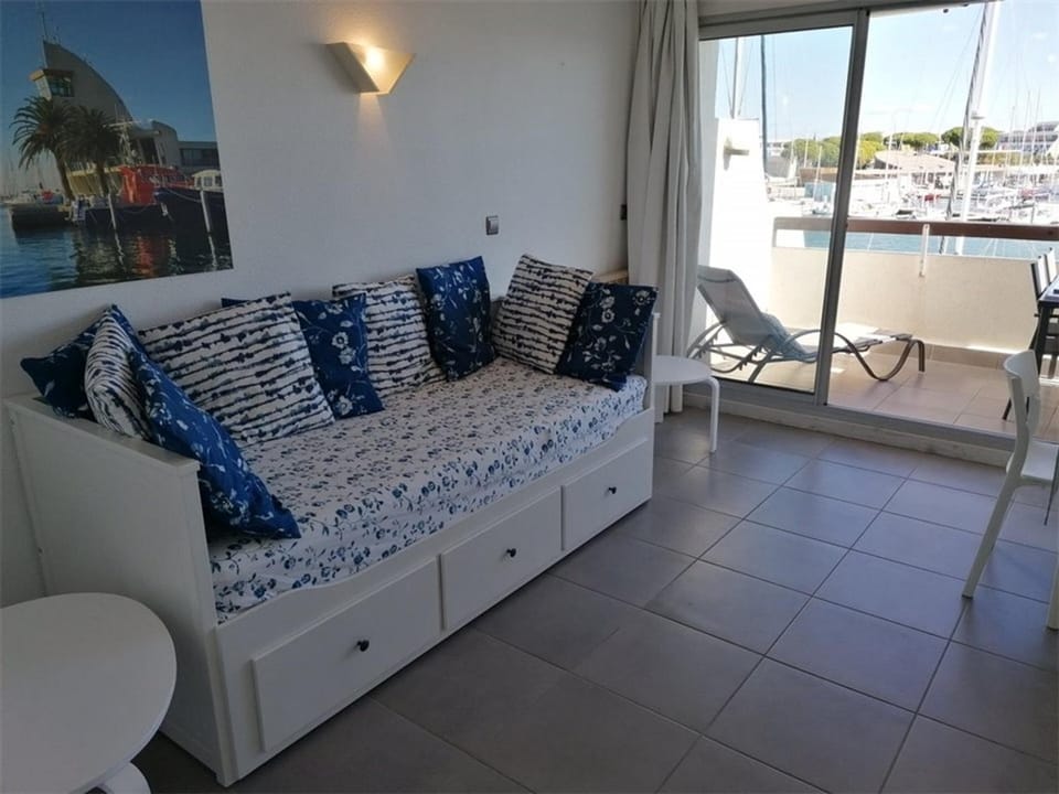 Appartement 3 pièces pour 6 avec piscine, WIFI, et parking à Port Camargue - FR-1-731-108 Apartment in Le Grau-du-Roi