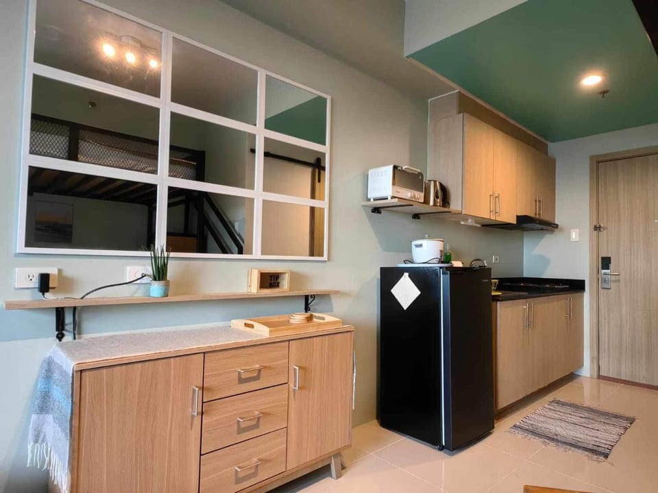 Kitchen or kitchenette, Living room