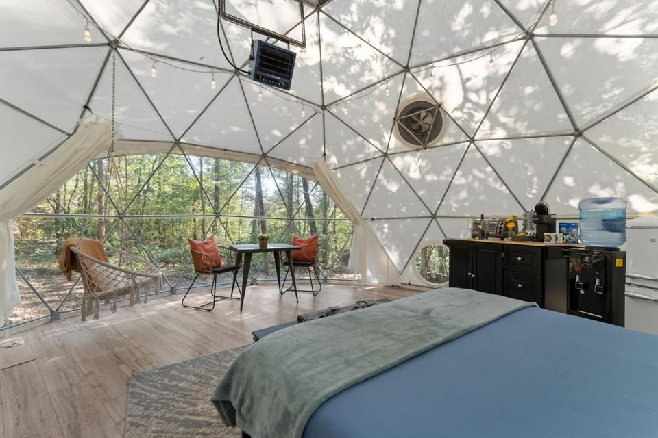 Campfire Hollow Luxury tent in Eagle Rock