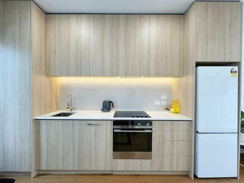 City & Ponsonby Center Side 2 BDR Townhouse vs AC House in Auckland