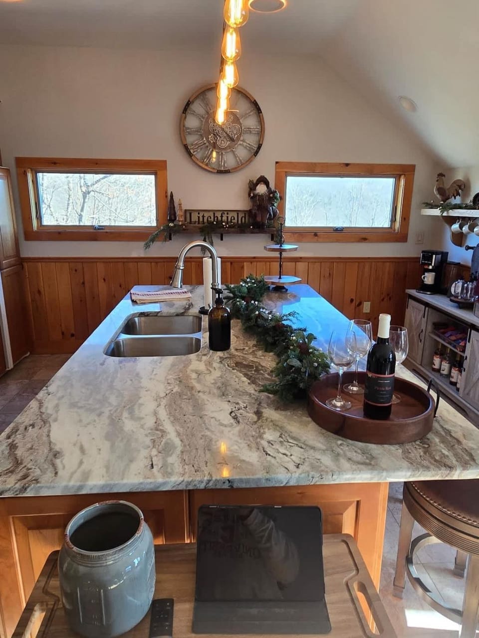 Kitchen or kitchenette