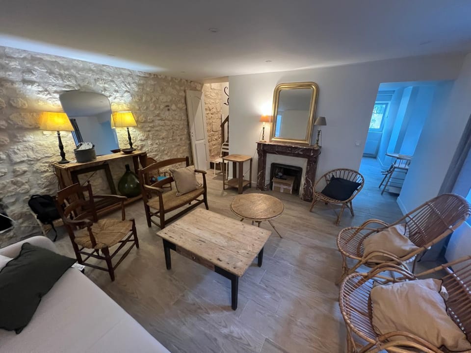 Maison d Albertine, charme, jardin, hyper centre House in Bourges