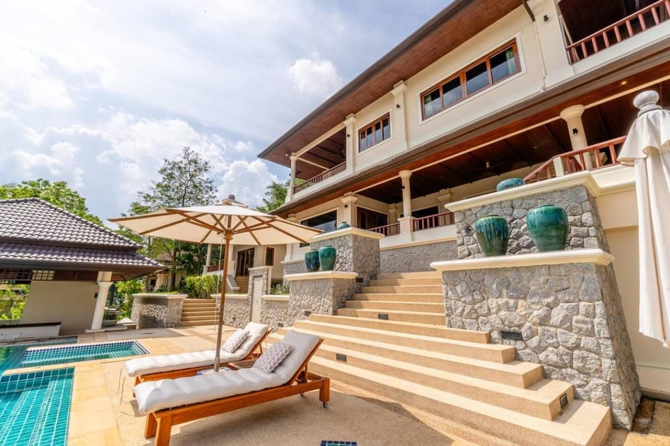 Property building, Patio, View (from property/room), Balcony/Terrace, Pool view, Swimming pool, sunbed