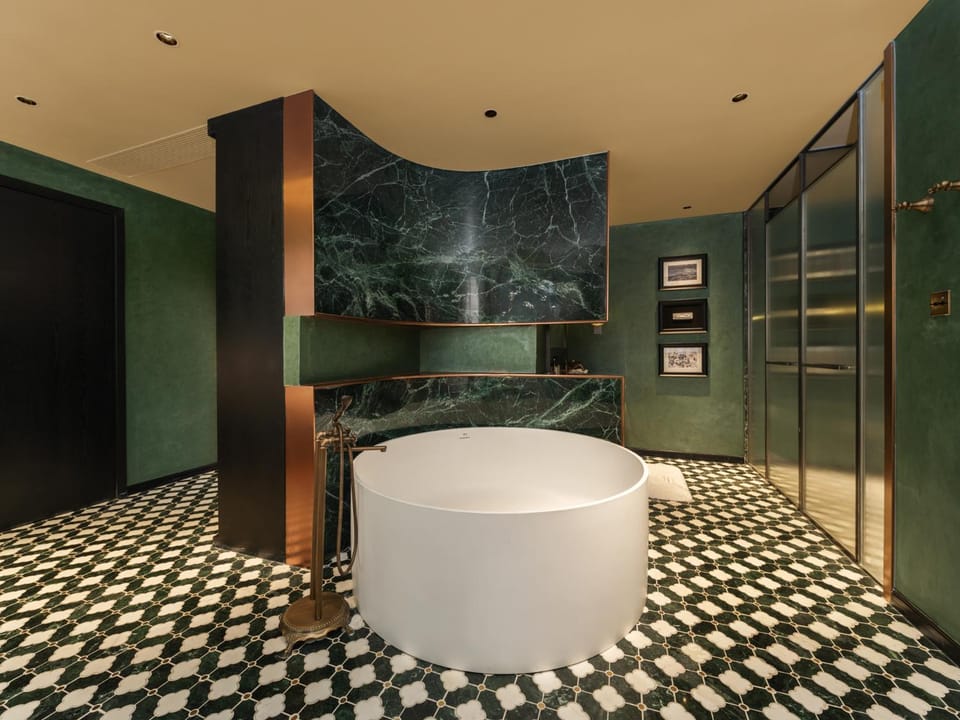 Bathroom, Bath