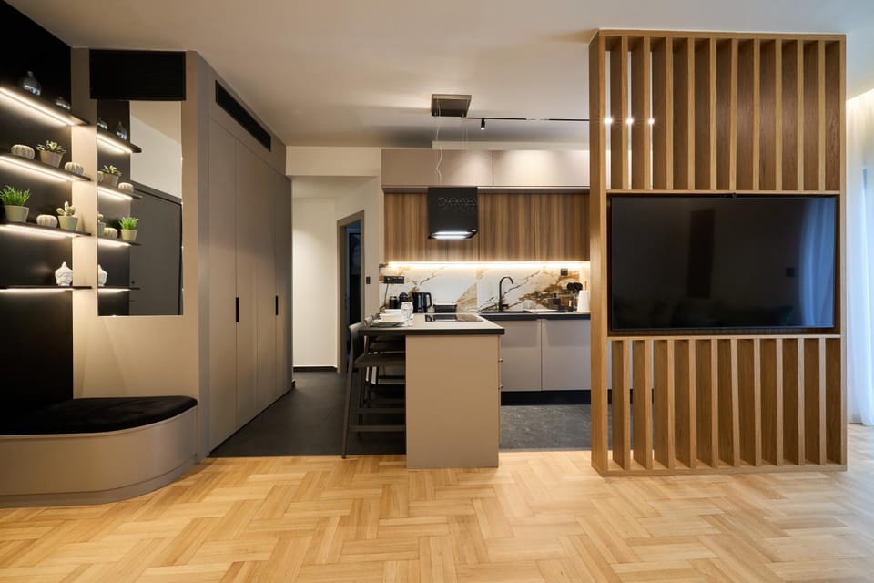 Kitchen or kitchenette