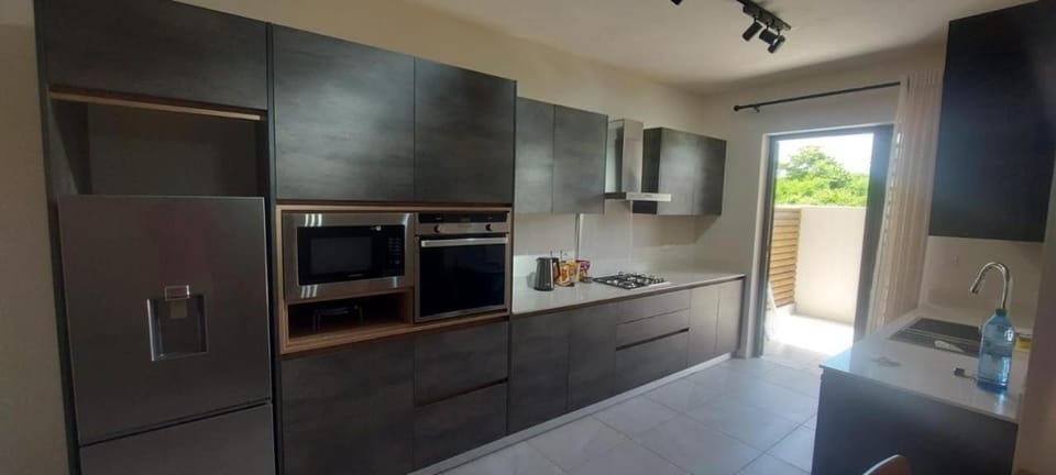 Kitchen or kitchenette, dishwasher