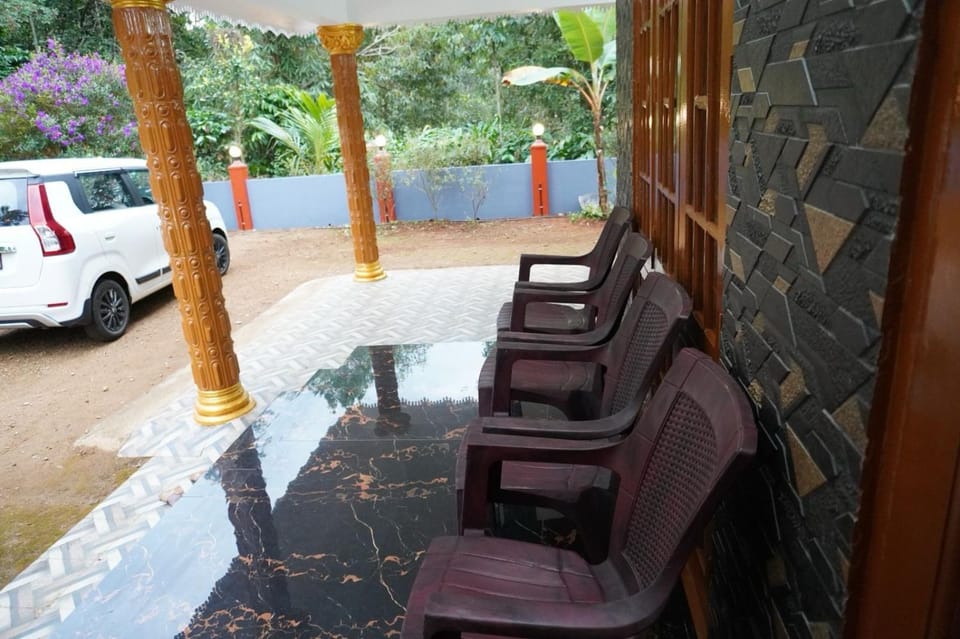 Day, Garden, Living room, Seating area, Garden view, Parking