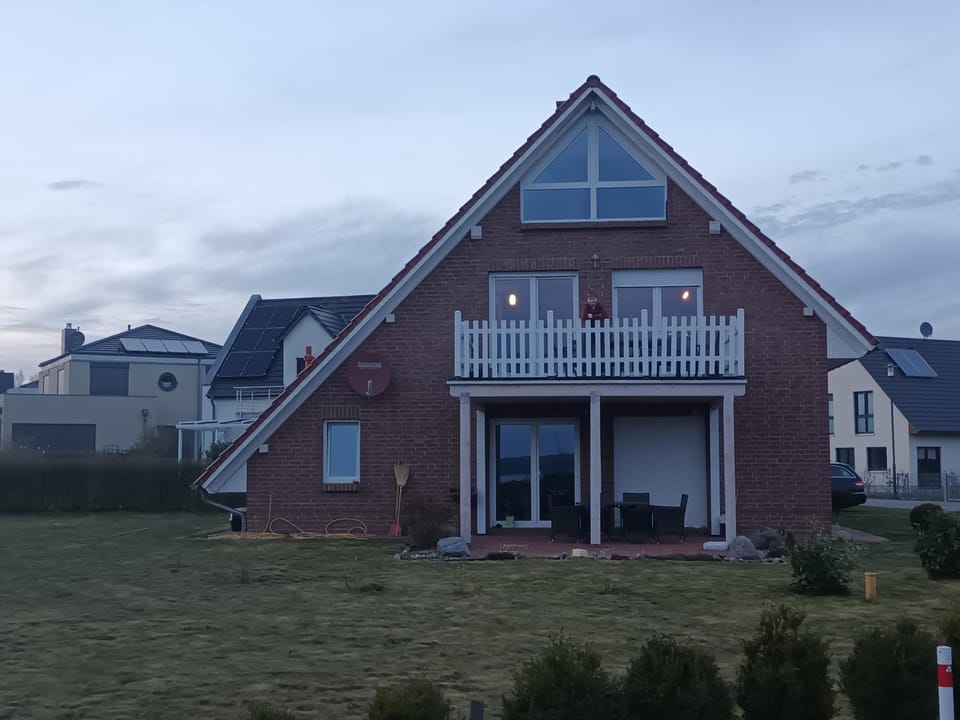 Property building, Garden, Garden view