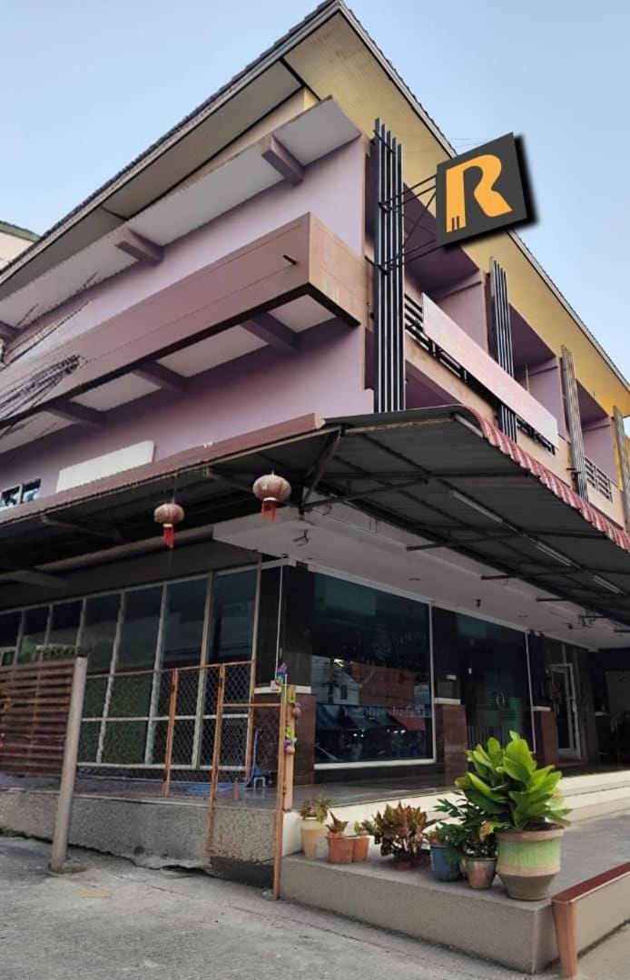 Rest Stay Hatyai Hotel in Thailand