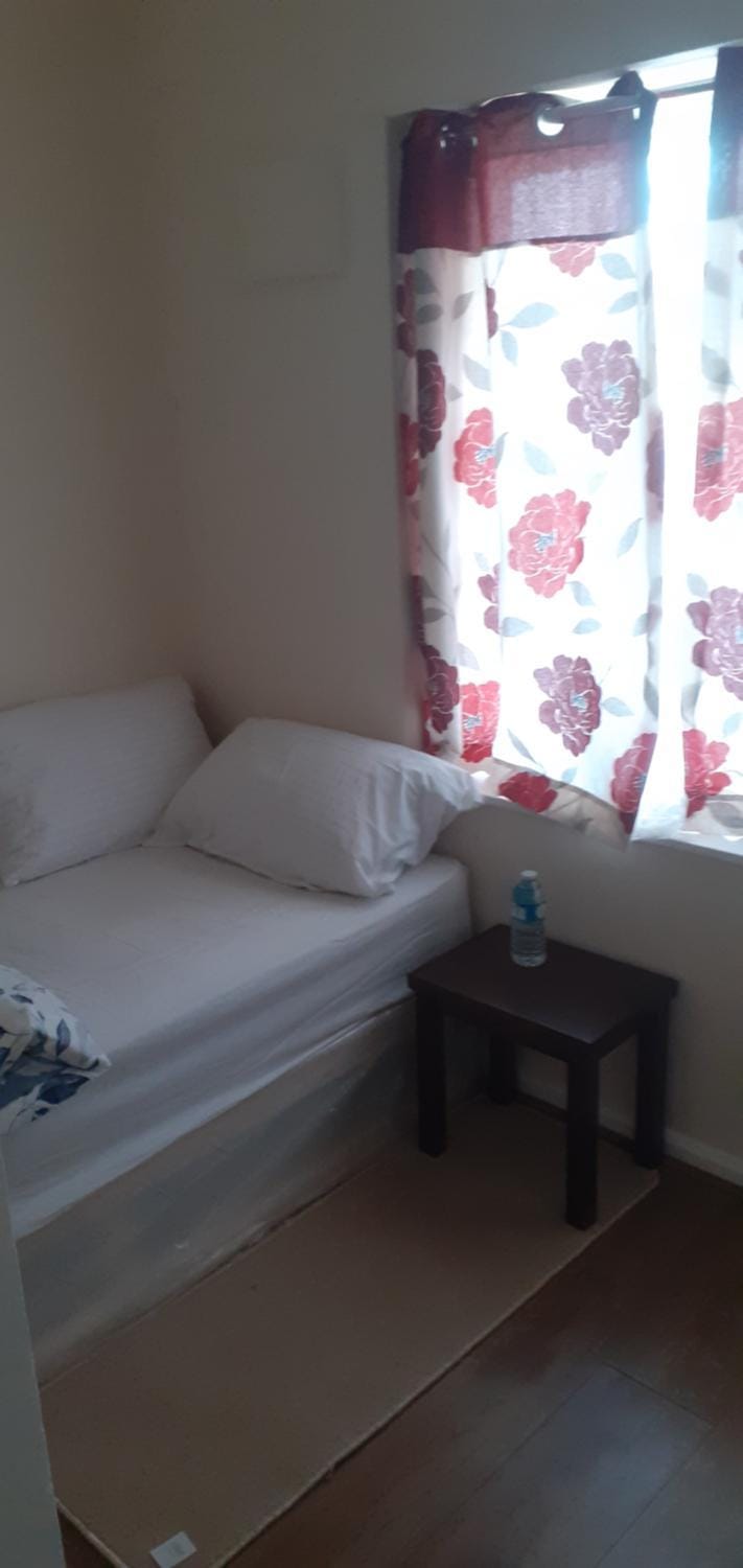 TonyHomes Vacation rental in Barking