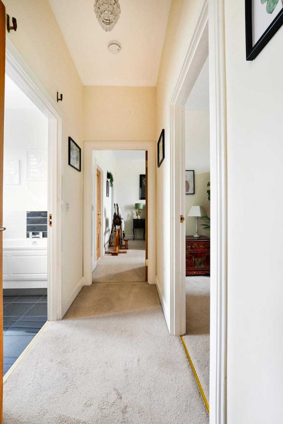 Luxury Seaview Gated Penthouse located near Edinburgh by Urban Haggis Stays Apartment in Kirkcaldy