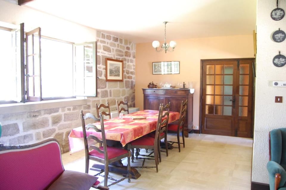 Gîte familial à la campagne House in Nouvelle-Aquitaine