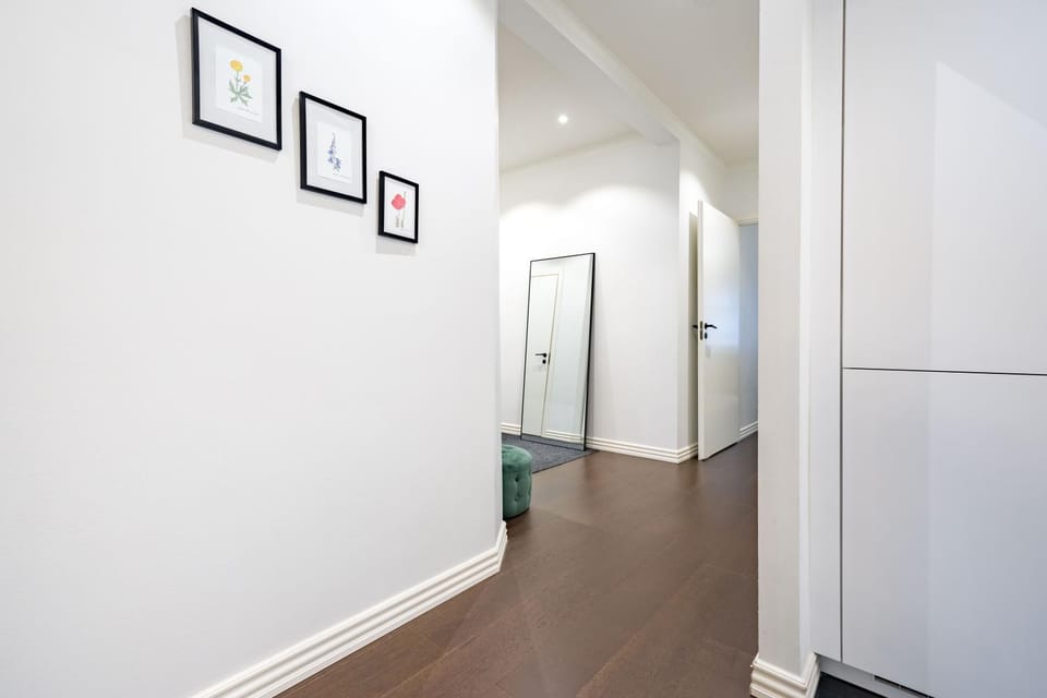 Hidden Gem with Private Sauna, In City Center Apartment in Helsinki