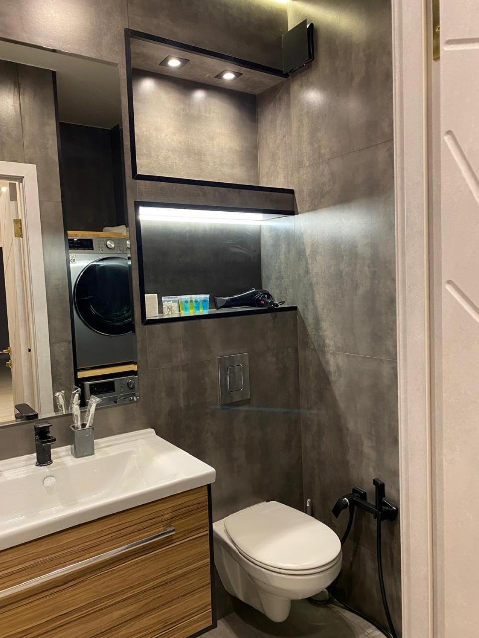 Toilet, Bathroom