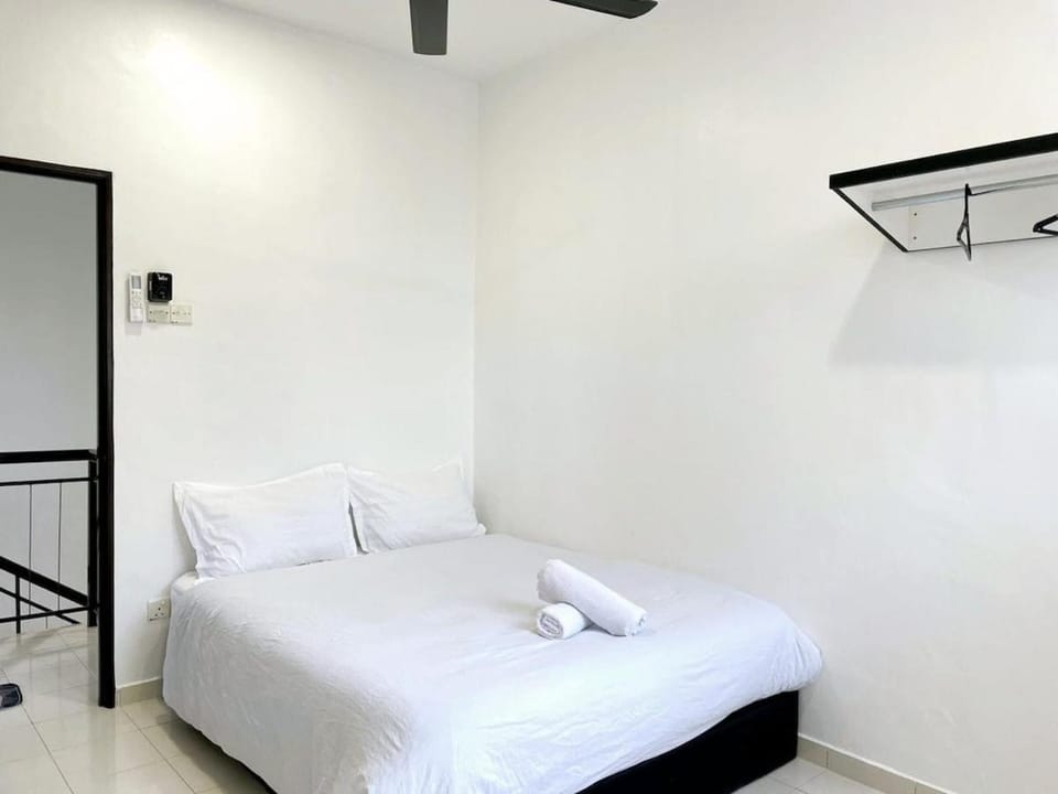 Cozy living 2 Storey Haus 4Room10Pax-Near Icon City House in Penang