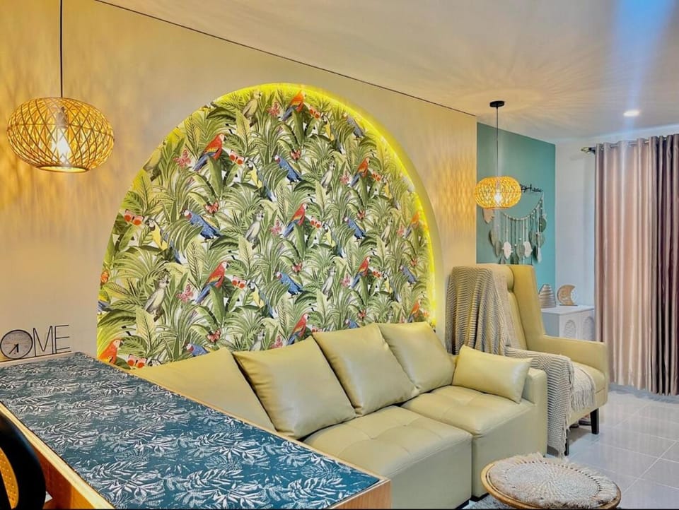 M&B Tropical 3-Bedroom Townhouse at PonteFino Prime Apartment in Batangas