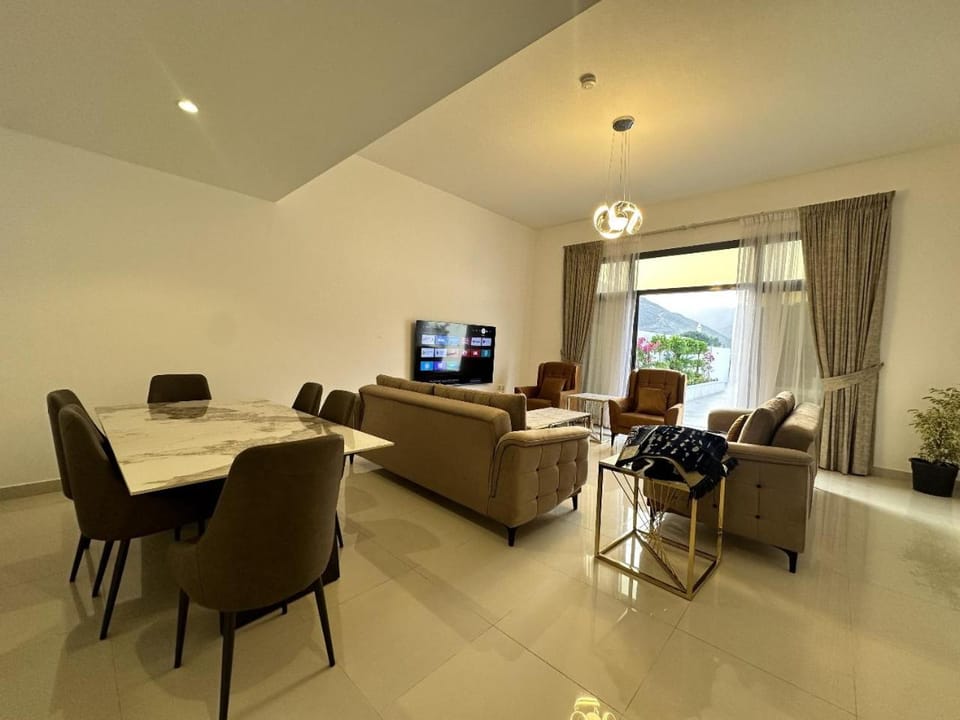 3BR Amazing Seaview Private Villa with Pool Villa in Sharjah