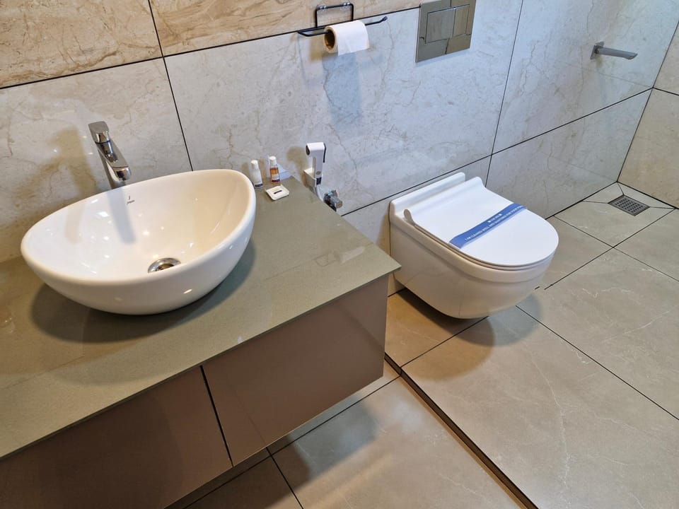 Toilet, Bathroom