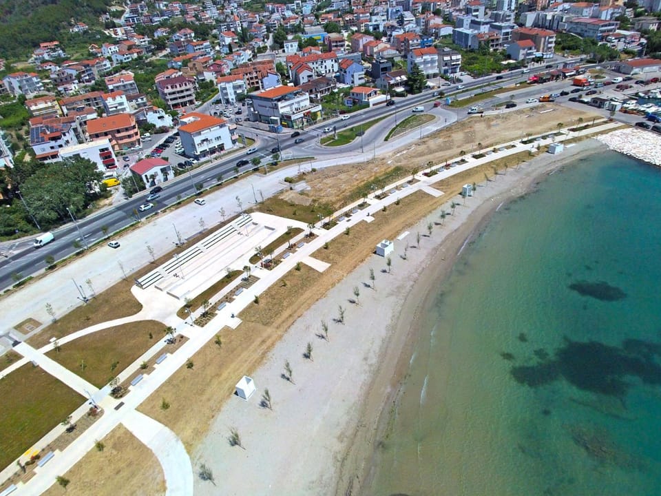 Orange House three bedroom apartment with sea view Apartment in Podstrana