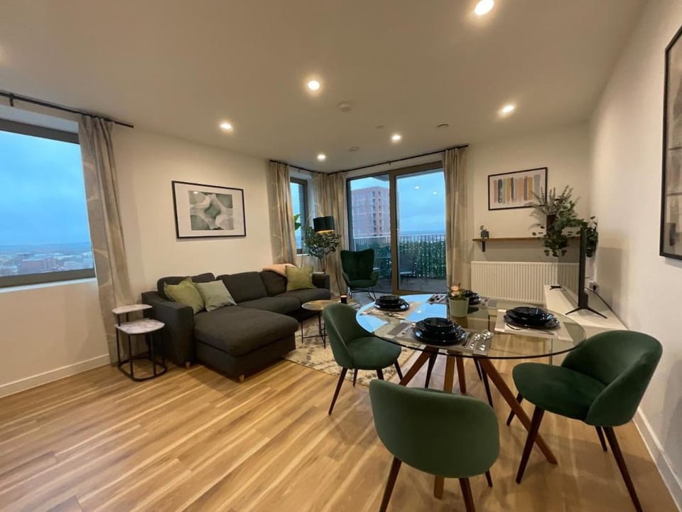 Living room, Seating area, Dining area