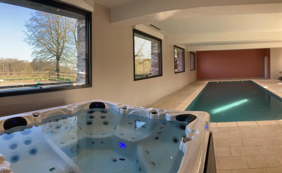 Hot Tub, Swimming pool, Swimming pool