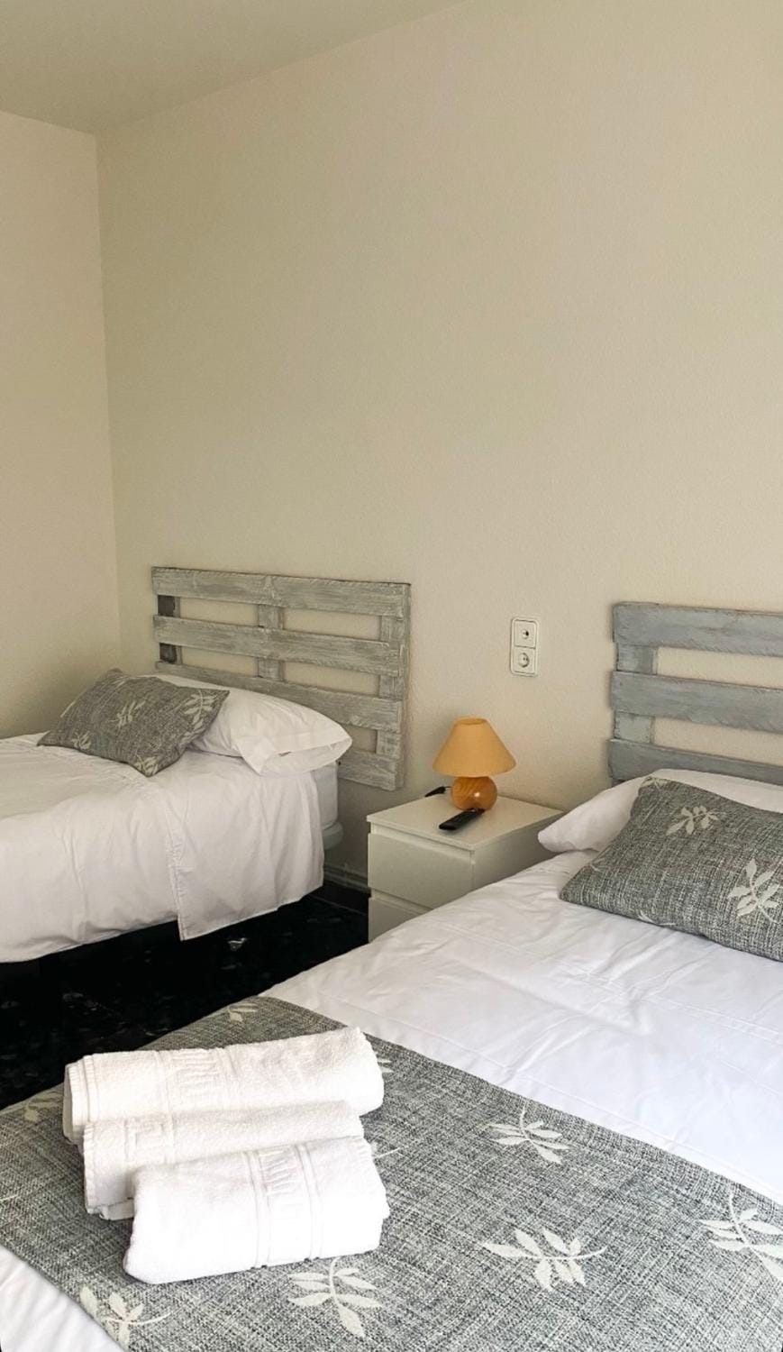 Hostal Pueblo Viejo Bed and Breakfast in Aragon