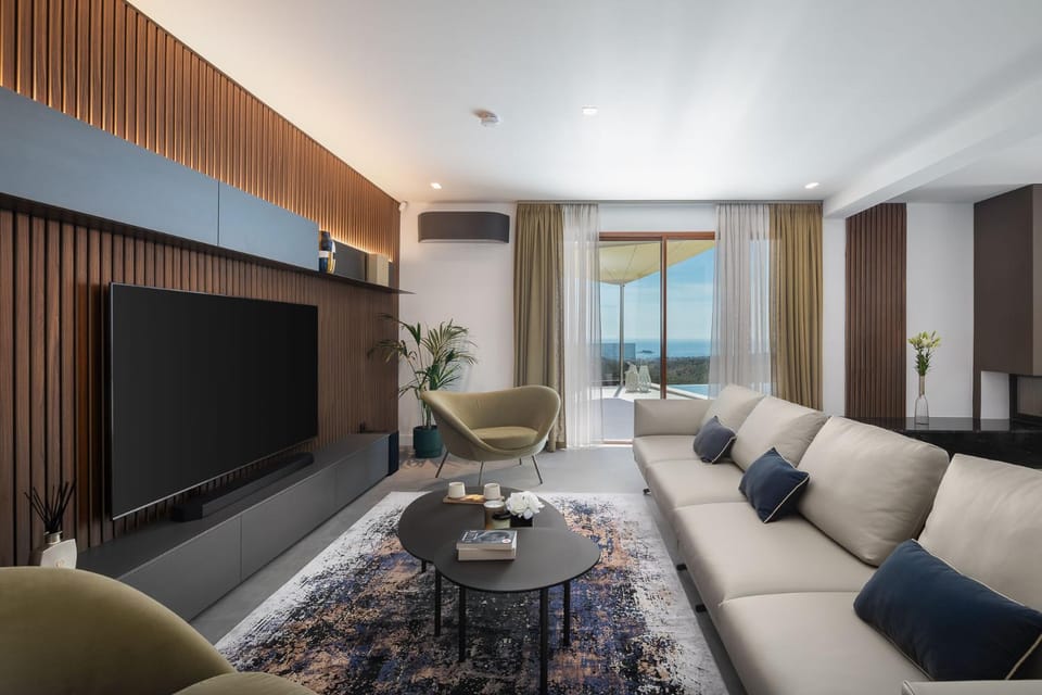 Communal lounge/ TV room, TV and multimedia, Living room