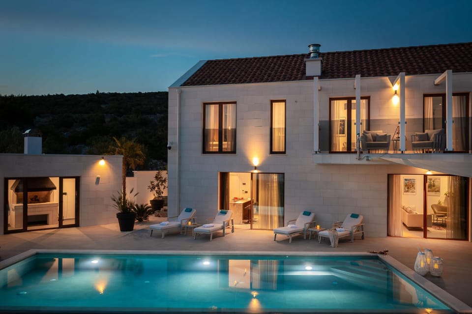 Night, Swimming pool