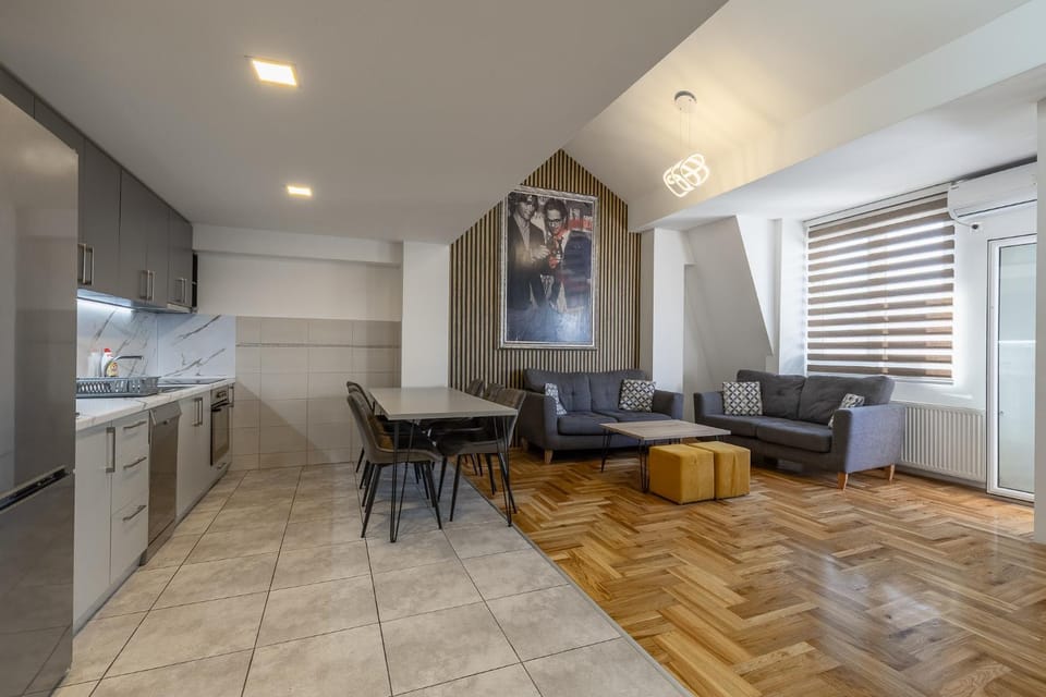 Living room, Dining area, kitchen