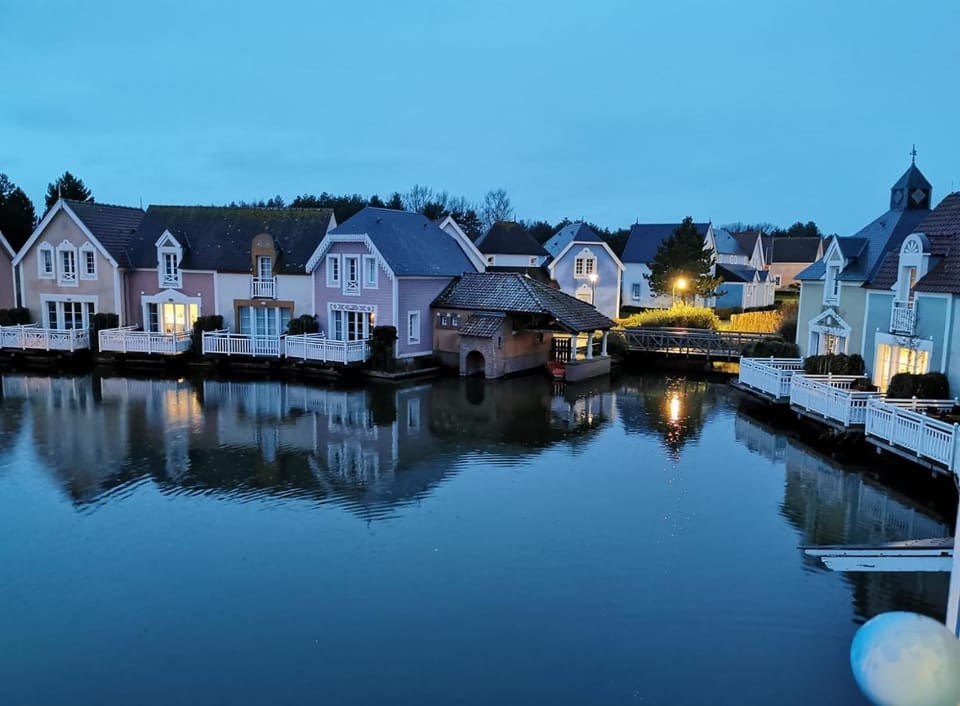 Night, Natural landscape, Balcony/Terrace, Lake view