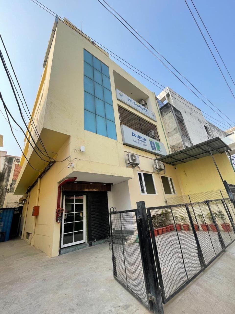 Property building, Day