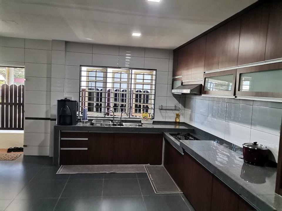 Kuching Homestay Double Storey House in Kuching