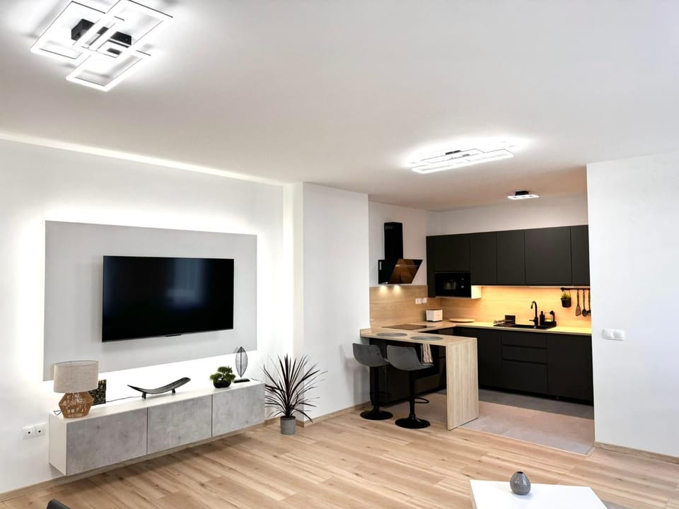 TV and multimedia, Kitchen or kitchenette