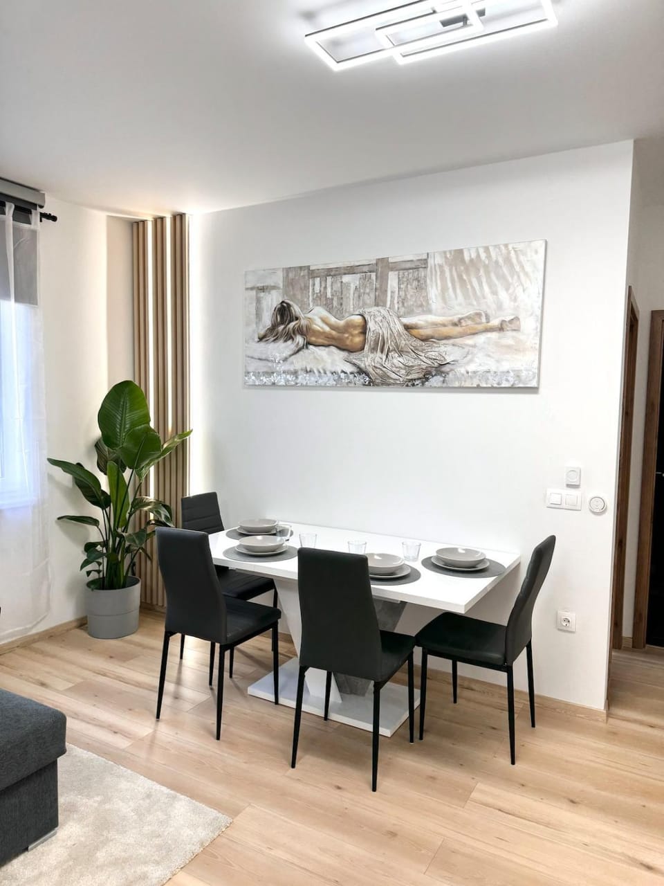Living room, Seating area, Dining area