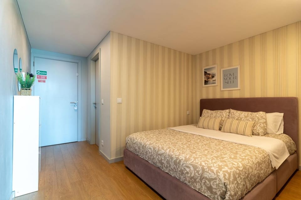 Bed, Bedroom, wardrobe
