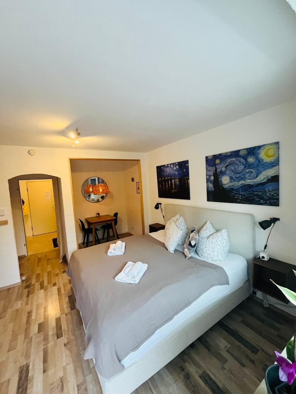 Photo of the whole room