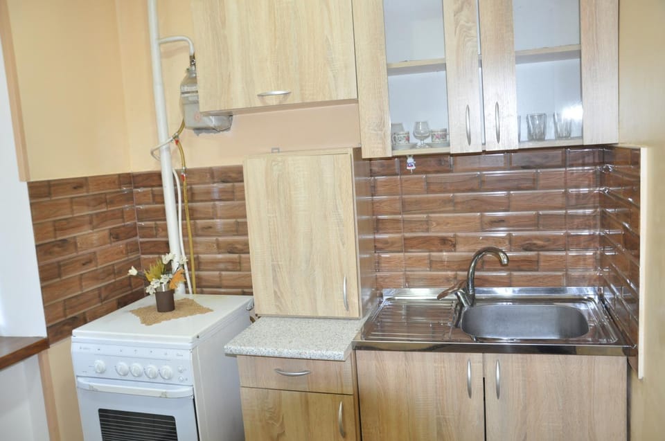Property building, Kitchen or kitchenette, dishwasher