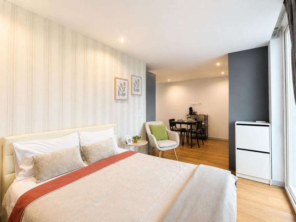 Bed, Bedroom